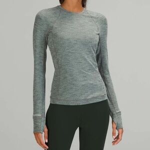 Lululemon size 8 it’s Rulu Run Women's Gray Long Sleeve Top